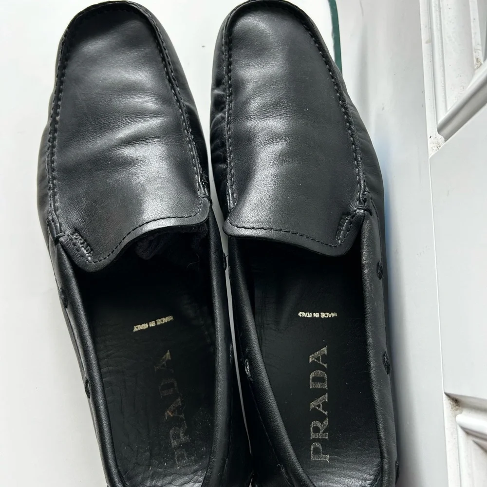 Prada Black Leather Loafers Sleek Minimalist Design - Picture 6 of 9